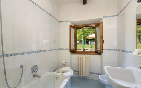 Il Mulino Di Vogognano - Subbiano, Private Pool, J: Badekar, Sanitærarmatur, Ejendom, Tap, Spejl, Badeværelse, Indretning, Håndvask, Etage, Træ