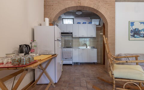 Casa Tramonti: Cabinetry, Møbel, Ejendom, Bygning, Bord, Countertop, Træ, Køkken Apparat, Indretning, Køkken