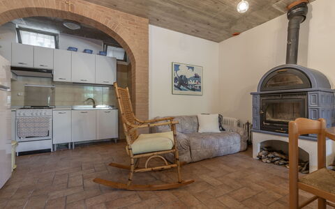 Casa Tramonti: Møbel, Ejendom, Bygning, Cabinetry, Træ, Indretning, Gulvbelægning, Etage, Komfort, Hårdttræ