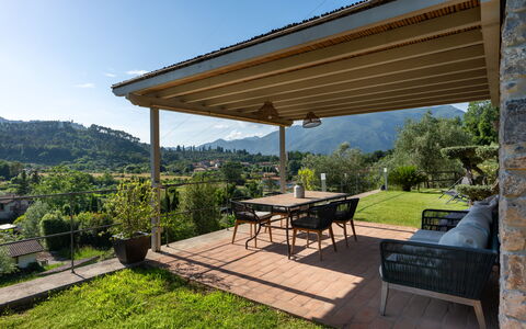 Luxury Green Marignana Villa, Versilia, Pool, Ac,: Plante, Ejendom, Himmel, Bord, Bygning, Skygge, Træ, Land Lot, Træ, Græs