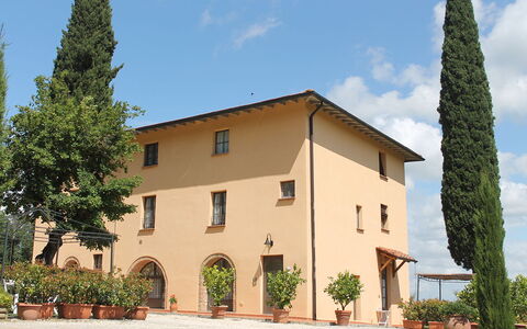 Villa Le Ripe - Gambassi Terme, Toscana: Plante, Sky, Himmel, Bygning, Ejendom, Vindue, Træ, Land Lot, Hus