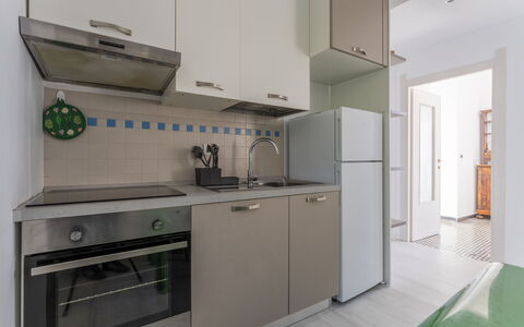 A Due Passi da Camogli 2, Seaview, Wifi: Cabinetry, Bygning, Køkken Apparat, Komfur, Countertop, Køkken, Husholdningsapparat, Cooktop, Indretning, Komfur