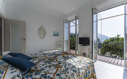 A Due Passi da Camogli 2, Seaview, Wifi: Bygning, Ejendom, Møbel, Plante, Azure, Komfort, Træ, Textile, Indretning, Hus