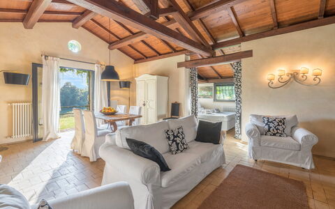 Casale Delle Papere, Pool, Romantic Holiday In Nep: Møbel, Ejendom, Indretning, Belysning, Komfort, Træ, Couch, Arkitektur, Bord, Etage
