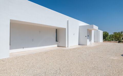 Casa Di Veronica: Himmel, Skygge, Plante, Ejendom, Landskab, Facade, Kompositmateriale, Træ, Beton, Hældning