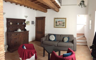 La Nonna - Villa le Ripe: Ejendom, Møbel, Billedramme, Komfort, Bygning, Indretning, Couch, Træ, Stue, Belysning