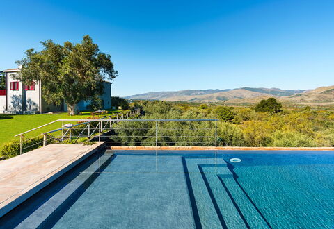 Dimora Vulcano - Castiglione Di Sicilia, Sicilia: Vand, Himmel, Plante, Ejendom, Bygning, Svømmepøl, Natur, Azure, Træ, Rektangel
