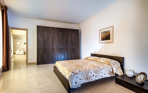 Casapietra - Scicli, Sicilia: Ejendom, Møbel, Komfort, Træ, Indretning, Gulvbelægning, Etage, Laminat Gulv, Hårdttræ, Bejdse