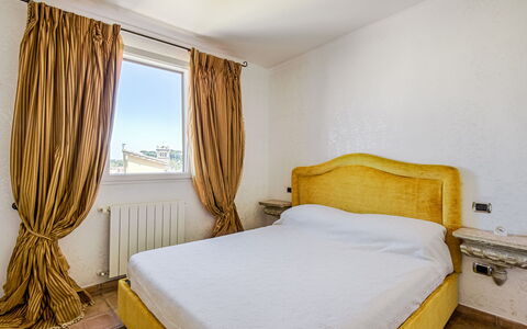 Santa Cecilia View: Plante, Vand, Sky, Himmel, Bygning, Svømmepøl, Træ, Skygge, Urban Design, Fritid