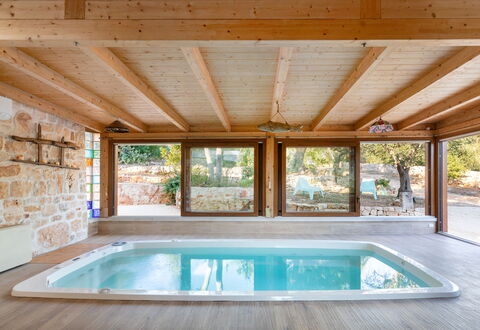 Trulli Di Grieco: Vand, Ejendom, Azure, Svømmepøl, Bygning, Indretning, Arkitektur, Skygge, Fritid, Træ