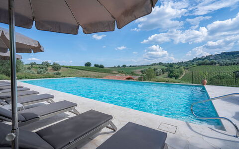 Coratina Spereto Apartment with Pool, Montaione: Svømmepøl, Udendørs Møbler, Liggestol, Udvej, Thermae, Eco Hotel, Stol, Ferieby, Chaiselong, Villa