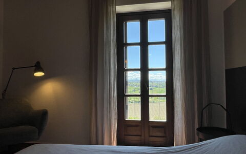 Casa 'il Nocciolo': Ejendom, Møbel, Bygning, Komfort, Lys, Vindue, Træ, Skygge, Belysning, Bed Frame