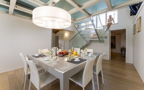 Casa del Marchese, Pool, Wifi, Castell' Arquato: Bord, Møbel, Mad, Stol, Indretning, Bordservice, Køkken & Spisebord, Gulvbelægning, Etage, Træ