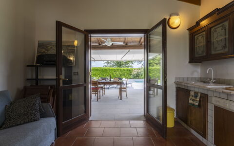 Casa del Marchese, Pool, Wifi, Castell' Arquato: Møbel, Ejendom, Countertop, Cabinetry, Indretning, Træ, Bord, Etage, Gulvbelægning, Køkken