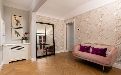 Pazzi Penthouse Luxury Apartment in Florence by Pa: Møbel, Billedramme, Plante, Komfort, Træ, Bygning, Indretning, Gulvbelægning, Dekoration, Etage