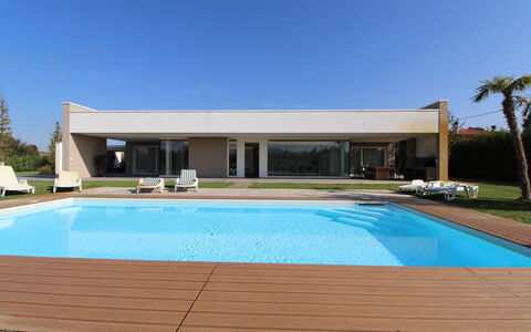 Stima Home, Padova, Pool, Ac: Svømmepøl, Kompositmateriale, Udvej, Skygge, Eco Hotel, Landscaping, Estate, Design, Villa, Gård