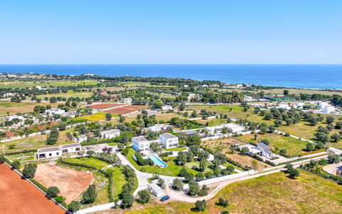 Villa Vinner: Himmel, Bygning, Træ, Naturlige Landskab, Vand, Land Lot, Urban Design, Plante, Hus, Landskab