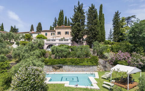 Villa Montegattoli, Pool, Landscape, Wifi, Ac: Himmel, Plante, Træ, Sky, Bygning, Græs, Landskab, Ejendom, Busk, Boligområde