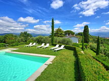 Villa Mami