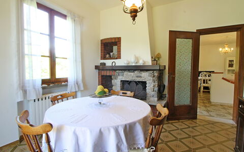 Casa Il Prato: Møbel, Ejendom, Bord, Vindue, Stol, Indretning, Træ, Dug, Etage, Ejendom