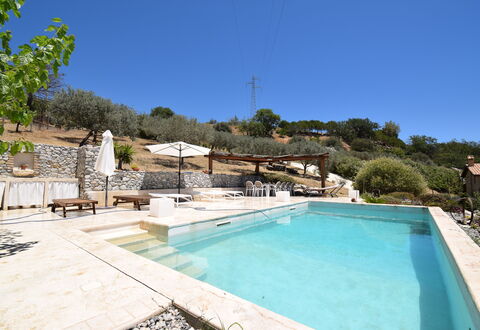 Villa Roccella Ionica, Sea View, a c: Vand, Plante, Himmel, Svømmepøl, Bygning, Træ, Udendørs Møbler, Fritid, Kompositmateriale, Landskab