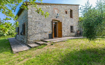 Cerretino Group House 14 Sleeps