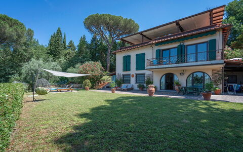 Chianti Hills Apartment, Pool, Ac: Plante, Ejendom, Vindue, Himmel, Træ, Bygning, Land Lot, Græs, Skygge, Fritid