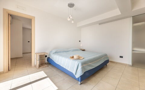 Loft San Giovanni in Gallipoli: Indretning, Gulvbelægning, Etage, Soveværelse, Loft, Seng, Værelse, Møbel, Sengetøj, Sengetøj
