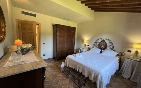 Casa Viviani: Møbel, Ejendom, Cabinetry, Bygning, Bord, Træ, Indretning, Komfort, Etage, Bed Frame