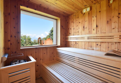 Baita Tersilia Mountain And Lake, Veneto: Ejendom, Træ, Vindue, Indretning, Bygning, Plante, Bejdse, Etage, Cabinetry