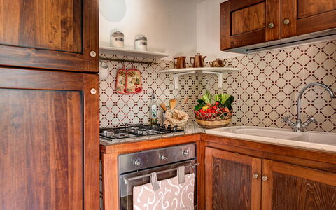 Villa Sorrentina With Panoramic Terrace: Cabinetry, Countertop, Ejendom, Møbel, Håndvask, Bygning, Tap, Køkken, Træ, Belysning