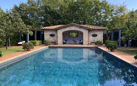 Villa Bongi: Vand, Svømmepøl, Arkitektur, Kompositmateriale, Udvej, Water Feature, Estate, Have, Hacienda, Skygge