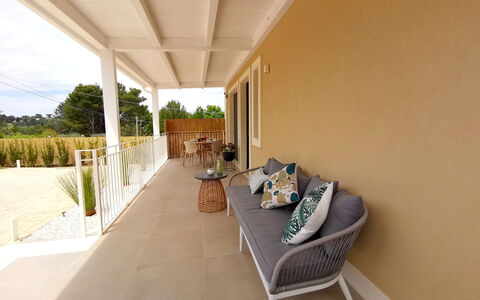 Apartments In Villa Selva, Locorotondo, Puglia: Plante, Indretning, Træ, Træ, Bygning, Skygge, Stueplante, Etage, Veranda, Ejendom