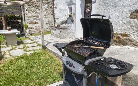 Borgonuovo Waterfall'S House: Grill, Mad, Tilberedning, Køkken Apparat