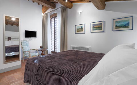 La Capanna, Borgo Campassini, Monteriggioni: Indretning, Møbel, Soveværelse, Seng, Loft, Værelse, Etage, Gulvbelægning, Hjem, Belysning