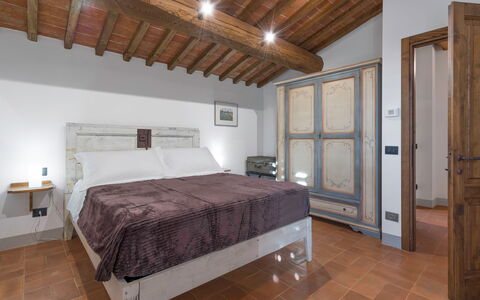 La Capanna, Borgo Campassini, Monteriggioni: Indretning, Møbel, Gulvbelægning, Loft, Soveværelse, Etage, Værelse, Hjem, Lejlighed, Seng