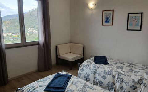 Villa dei Sogni: Soveværelse, Seng, Sengetøj, Møbel, Sengetøj, Sengetøj, Bed Frame, Værelse, Pude, Madras