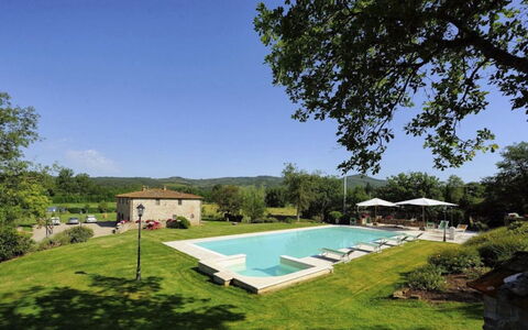 Mulino della Villa: Svømmepøl, Estate, Stuehus, Udendørs Møbler, Fritid, Udvej, Have, Hacienda, Lawn, Landscaping