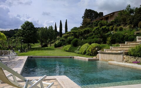 Podere della Bruciata: Svømmepøl, Have, Water Feature, Landscaping, Flise, Backyard, Udvej, Evergreen, Gård