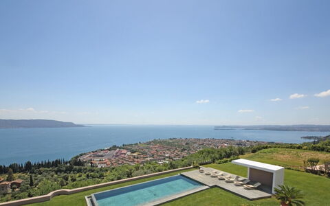 Villa Garda: Coastal Og Oceaniske Landskabsformer, Hav, Kyst, Ocean, Svømmepøl, Estate, Udvej, Bugt, Ferieby