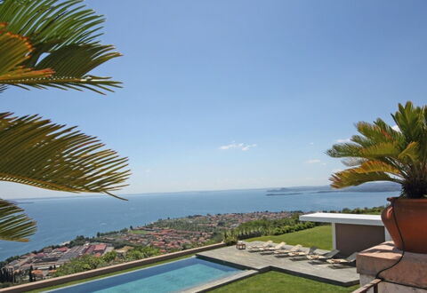 Villa Garda: Hav, Coastal Og Oceaniske Landskabsformer, Boligområde, Kyst, Ocean, Udvej, Estate, Eco Hotel, Ferieby, Svømmepøl