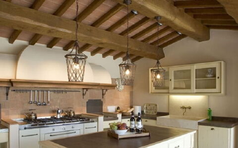 Villa Santa Virginia: Køkken, Indretning, Møbel, Gulvbelægning, Loft, Hjem, Countertop, Cabinetry, Etage, Lysarmatur