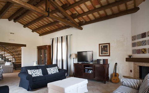 Villa dello Zingaro: Møbel, Indretning, Væg, Gulvbelægning, Træ, Etage, Couch, Værelse, Stue, Hjem