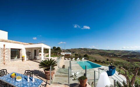 Villa Eroica: Estate, Villa, Landscaping, Udvej, Svømmepøl, Hacienda, Eco Hotel, Stueplante, Hotel