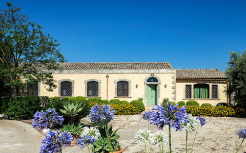 Villa del Sirio: Busk, Facade, Hus, Hjem, Estate, Dør, Have, Stuehus, Hacienda