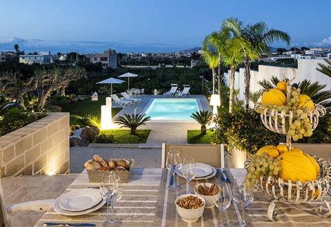 Villa della Laguna: Svømmepøl, Udvej, Eco Hotel, Udendørs Møbler, Landscaping, Gårdsplads, Have, Hacienda, Estate, Villa