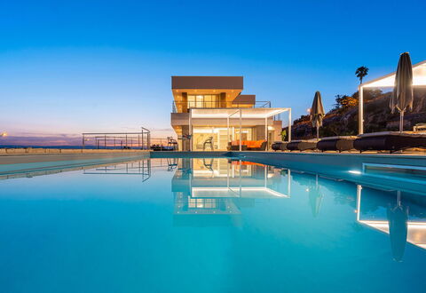 Villa Nina: Blå, Svømmepøl, Udvej, Lejlighed, Eco Hotel, Hotel, Villa, Ferieby, Skumring, Badeby