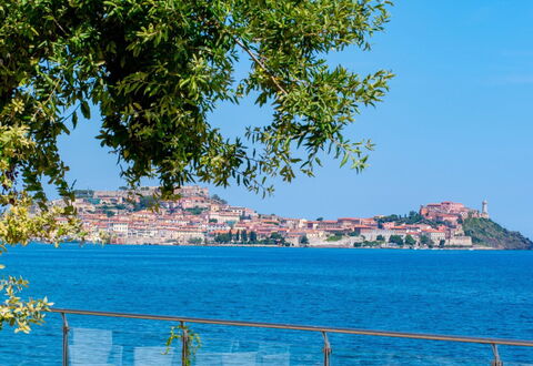 Terrazza Dell'Elba: Blå, Himmel, Vand, Krop Af Vand, Horisont, Sommer, Coastal Og Oceaniske Landskabsformer, Hav, Kyst, Bank