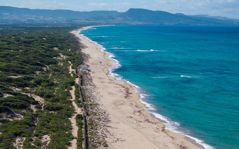 Apartment Sardinia Seaside Ac And Wifi: Vand, Krop Af Vand, Kyst, Strand, Hav, Horisont, Coastal Og Oceaniske Landskabsformer, Kyst, Vandvej, Ocean