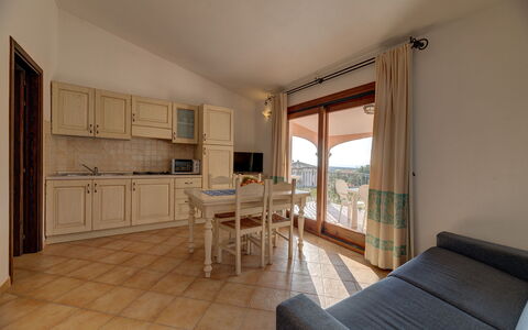Apartment Sardinia Seaside Ac And Wifi: Møbel, Gulvbelægning, Indretning, Etage, Loft, Værelse, Køkken, Lejlighed, Køkken & Spisebord, Bejdse